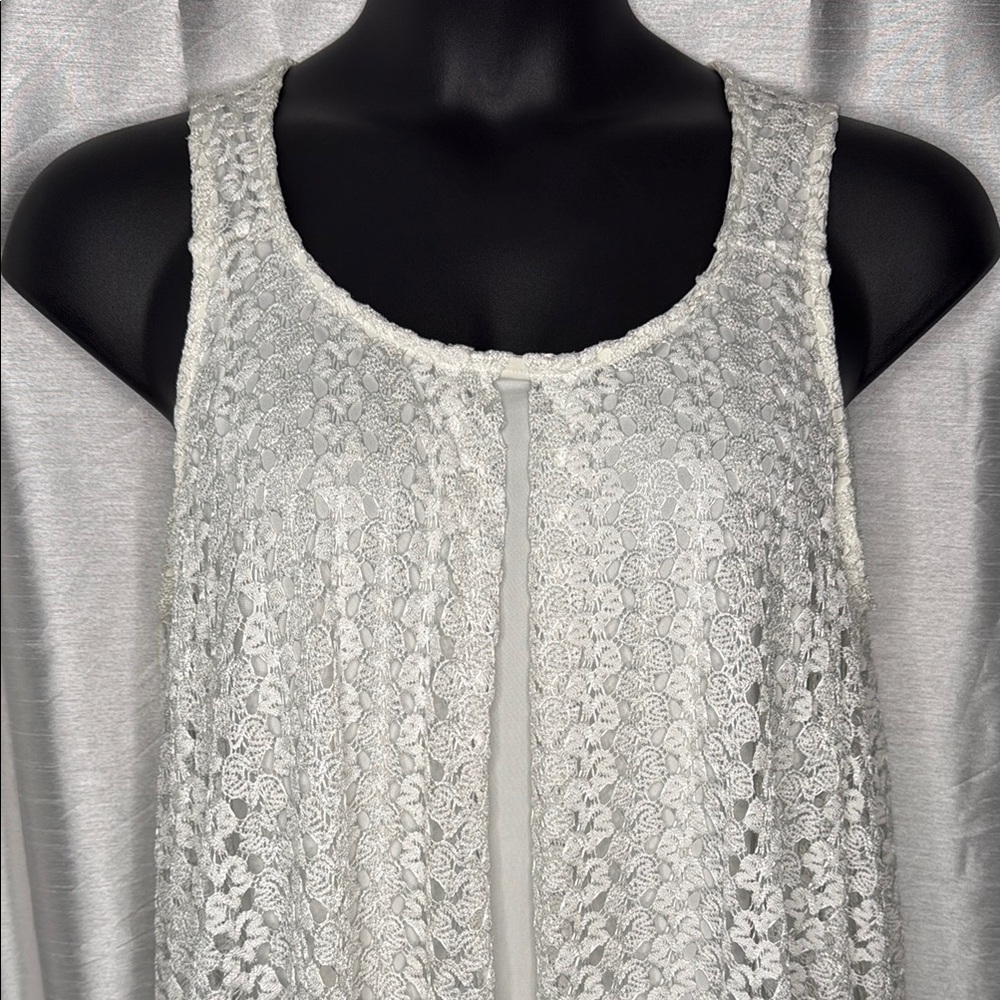 Roz & Ali Ivory Sleeveless Lacy Layered Blouse Women’s L High Low